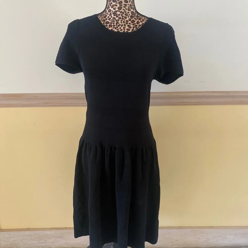J.McLaughlin Black Knit Fit Flare‎ Dress Short Sleeve Knee Length Size M